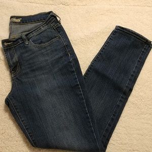 Women's straight leg old Navy jeans